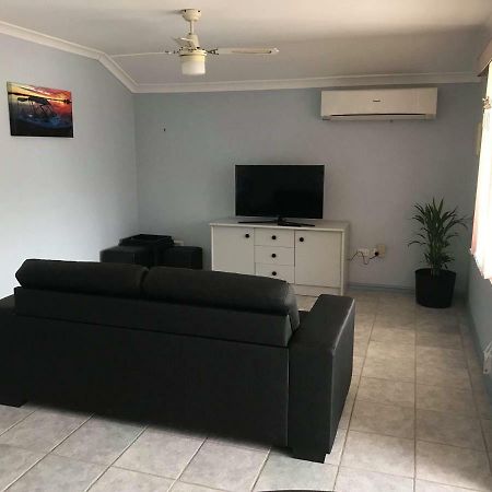 Guesthouse On Dolphin Safety Bay Экстерьер фото